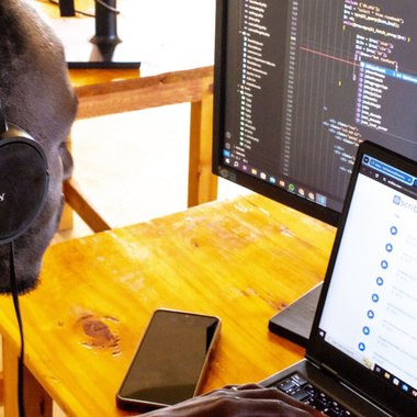 Olsen F. - Freelance Community Manager