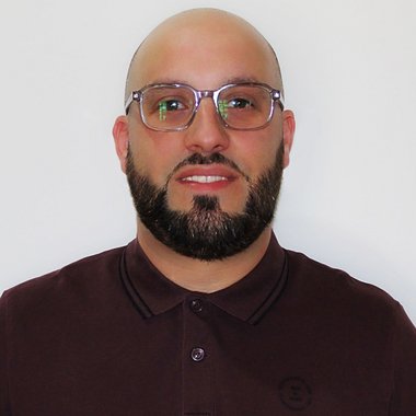 Bruno R. - Freelance Brand Designer