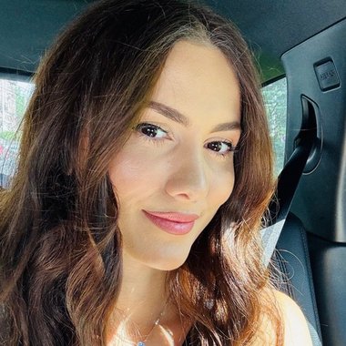 Iskuhi H. - Freelance Web Developer