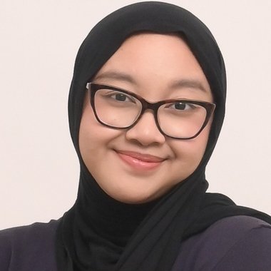 Ariella A. - Freelance Graphic Designer