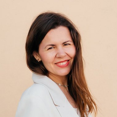 Elena Z. - Freelance Photographer