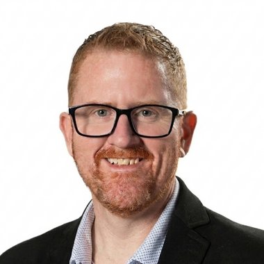 Bradley E. - Freelance Designer