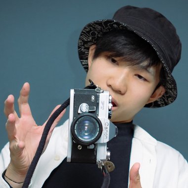 Chun L. - Freelance Designer