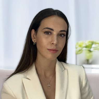 Isabel A. - Freelance Marketing Consultant