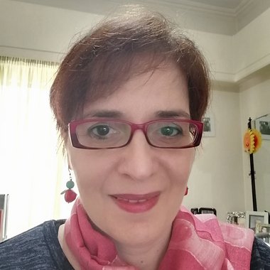 Marina K. - Freelance Copywriter