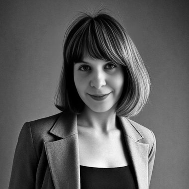 Helen D. - Freelance Art Director