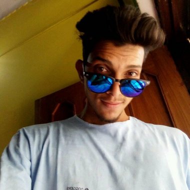 Rahul t. - Freelance Web Designer