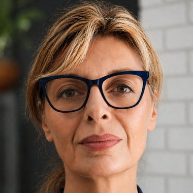 Tanja S. - Freelance Video Editor