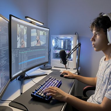 Sheikh I. - Freelance Video Editor