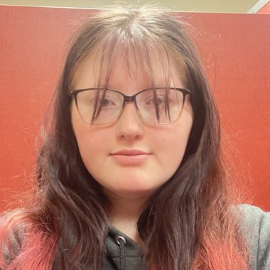 Isabella B. - Freelance Co Writer