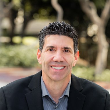 Joshua S. - Freelance Presentation Designer