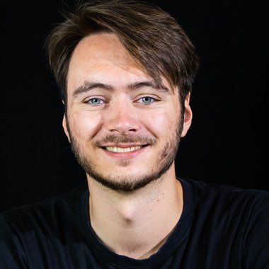 Jaron B. - Freelance 3d Designer