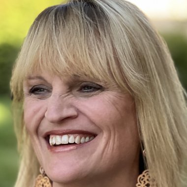 Kim N. - Freelance Singer