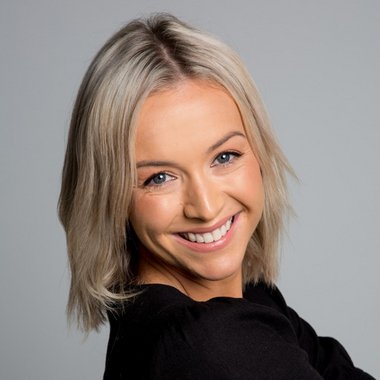 dhaniweir - Freelance Presenter