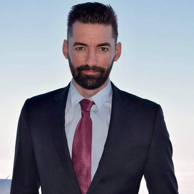 Elvedin K. - Freelance App Developer