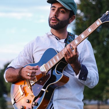 OmarValdez - Freelance Bassist