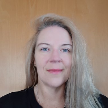 Joanne L. - Freelance Designer