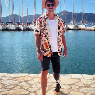 Jonnyholloway - Freelance Actor