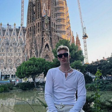 Jevgeni K. - Freelance Videographer
