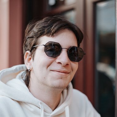 Alexander R. - Freelance Video Editor