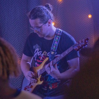 Elias O. - Freelance Guitarist