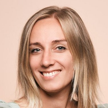 Marlene L. - Freelance Graphic Designer