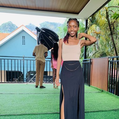 Penelope m. - Freelance Presenter