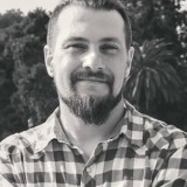 Ariel K. - Freelance Web Developer