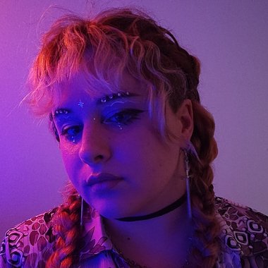 Amelia G. - Freelance Artworker