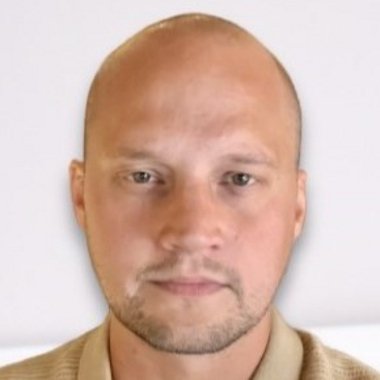 Niclas S. - Freelance Graphic Designer