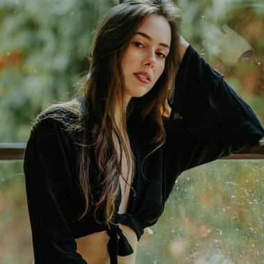 Maheera s. - Freelance Graphic Designer