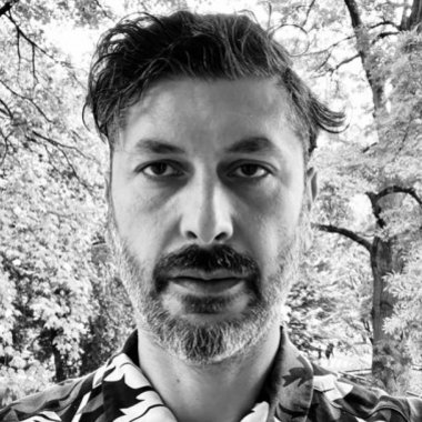 Yavuz Ö. - Freelance Designer