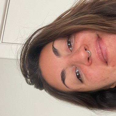 Ione - Freelance Photographer