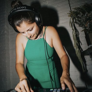 Mariana S. - Freelance Dj