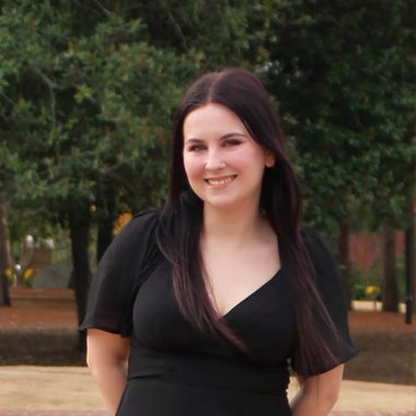 Olivia H. - Freelance Graphic Designer