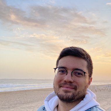 Nelson M. - Freelance Copywriter