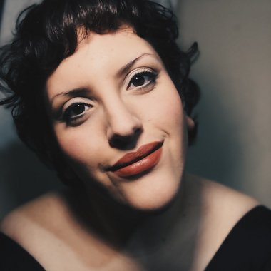 Deyanira V. - Freelance Copywriter