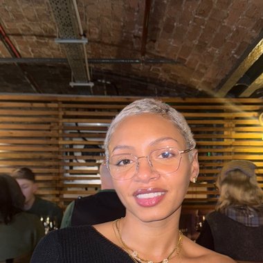 Lucia V. - Freelance Content Designer