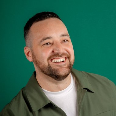 Daniel W. - Freelance Brand Designer