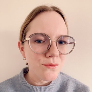 Emelie B. - Freelance Web Designer