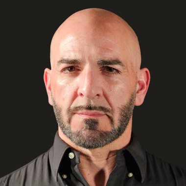 Robert D. - Freelance Presenter