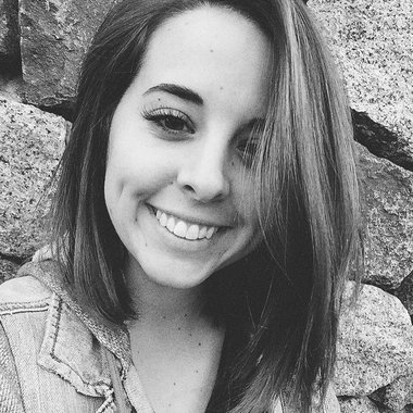 Nicole D. - Freelance Web Designer