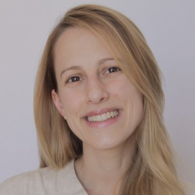 Natalia V. - Freelance Social Media Freelancer