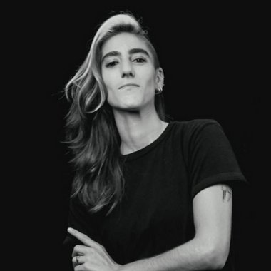 Julia C. - Freelance Motion Graphic Designer