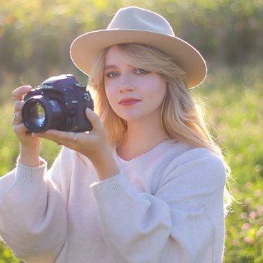 Yevheniia S. - Freelance Motion Graphic Designer