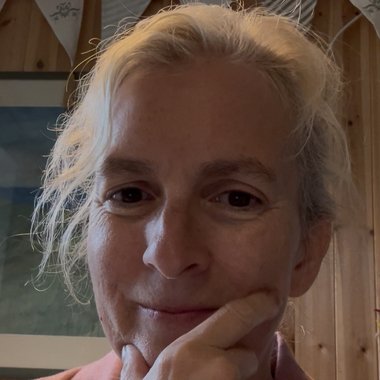 Niamh C. - Freelance Voice Actor