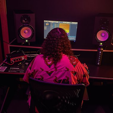 Lauren W. - Freelance Music Producer