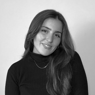 Maria M. - Freelance Social Media Manager