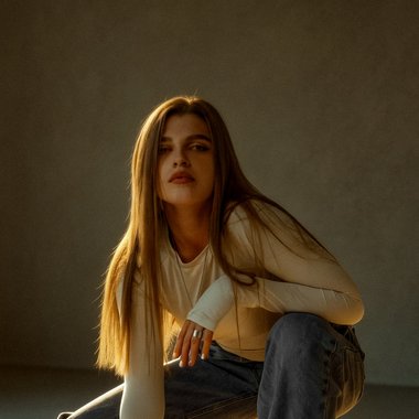 Kateryna H. - Freelance Logo Designer