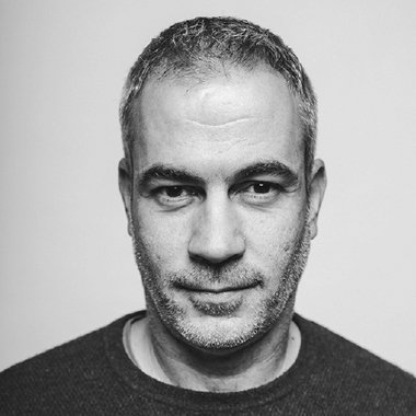 Víctor L. - Freelance Product Designer